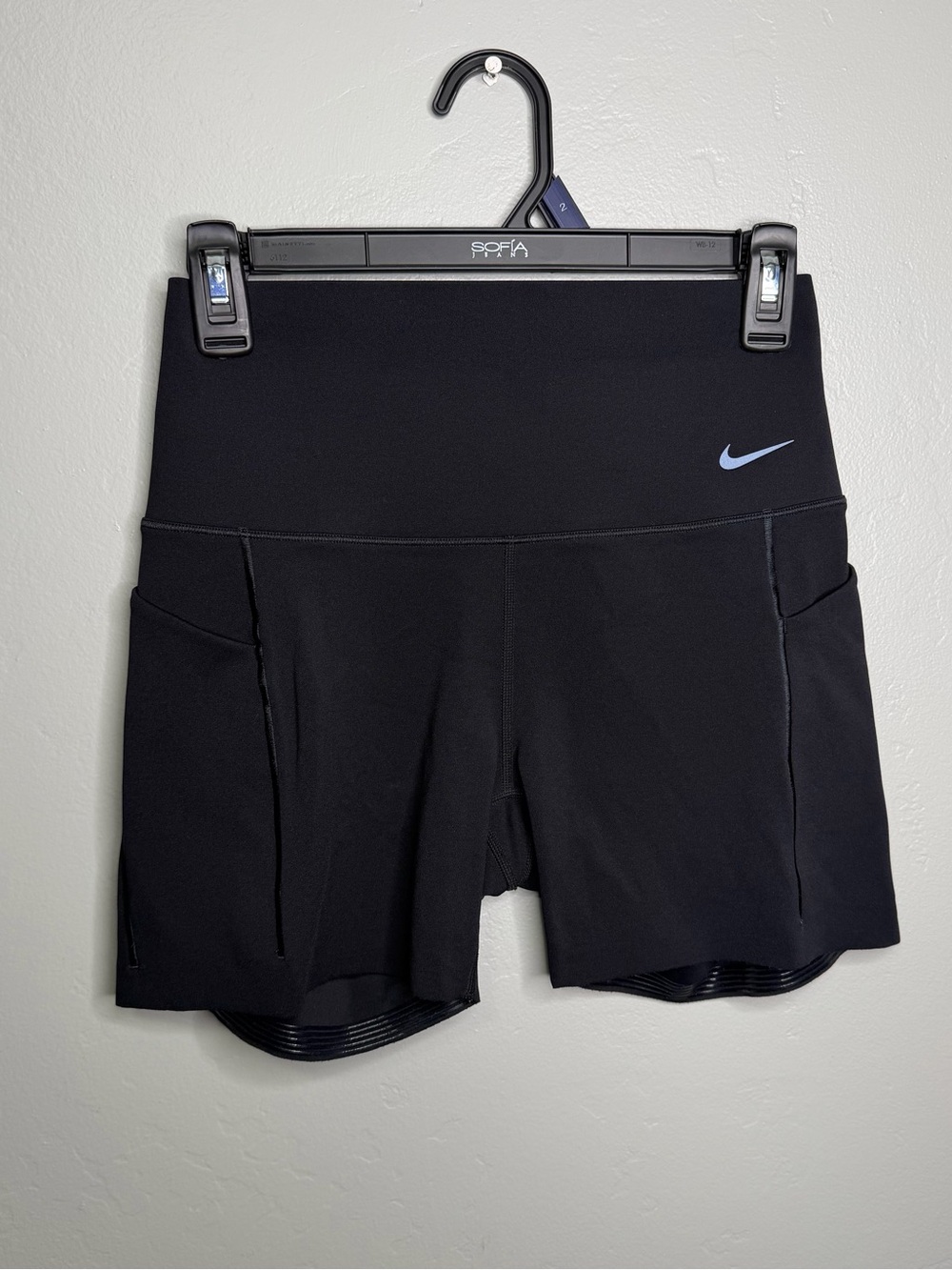 Nike Universa Womens DRI-FIT Black Athletic Shorts Sz M Gym Work Out
